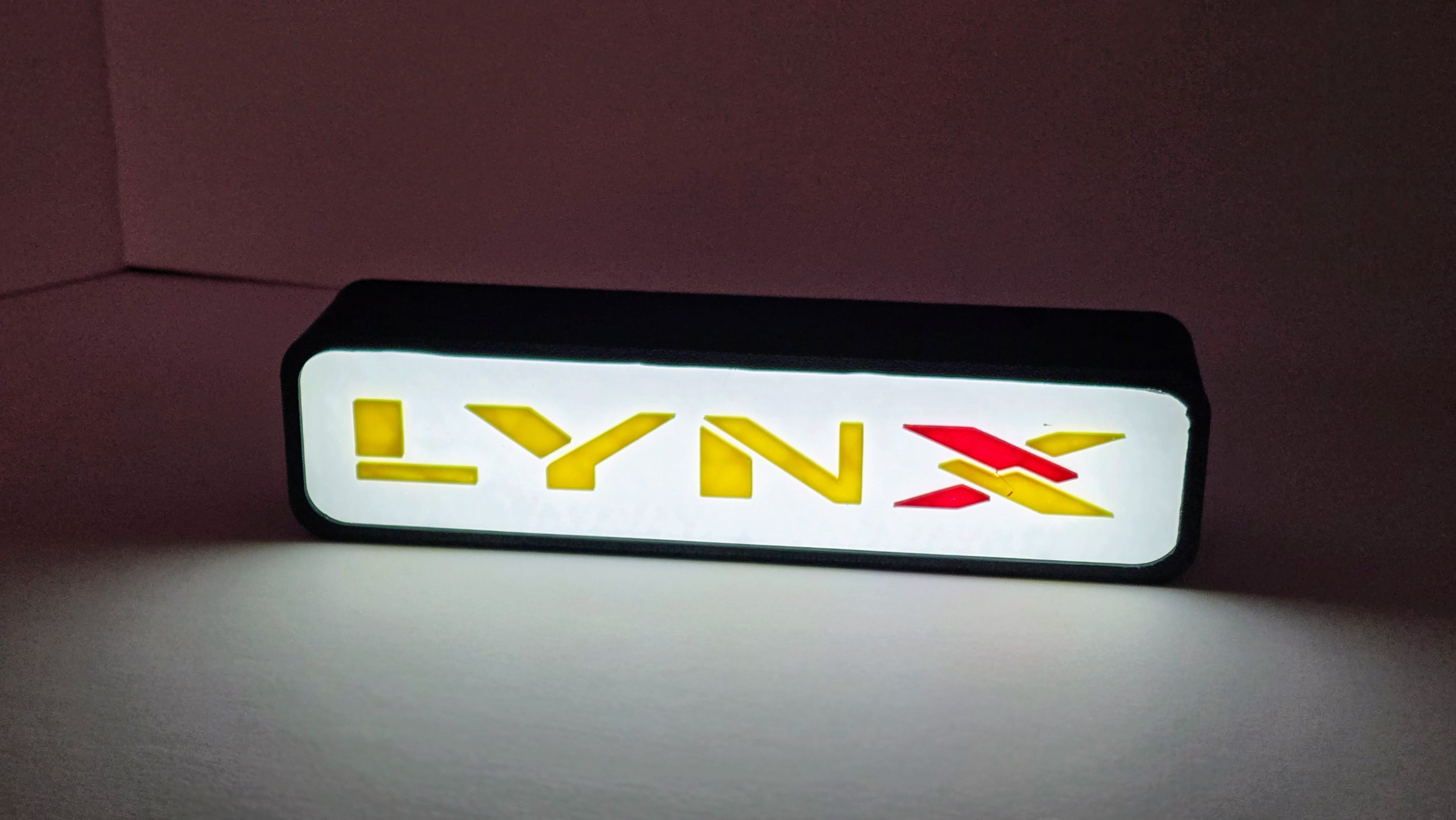 ATARI LYNX - RETRO GAMING LIGHTED SIGN