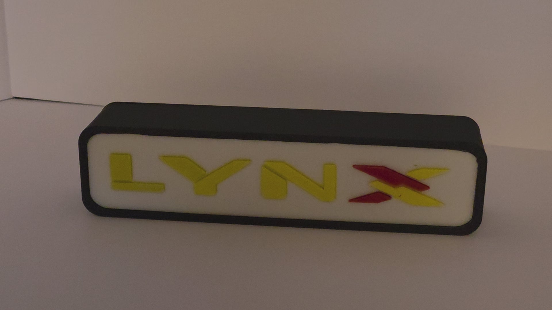 ATARI LYNX - RETRO GAMING LIGHTED SIGN